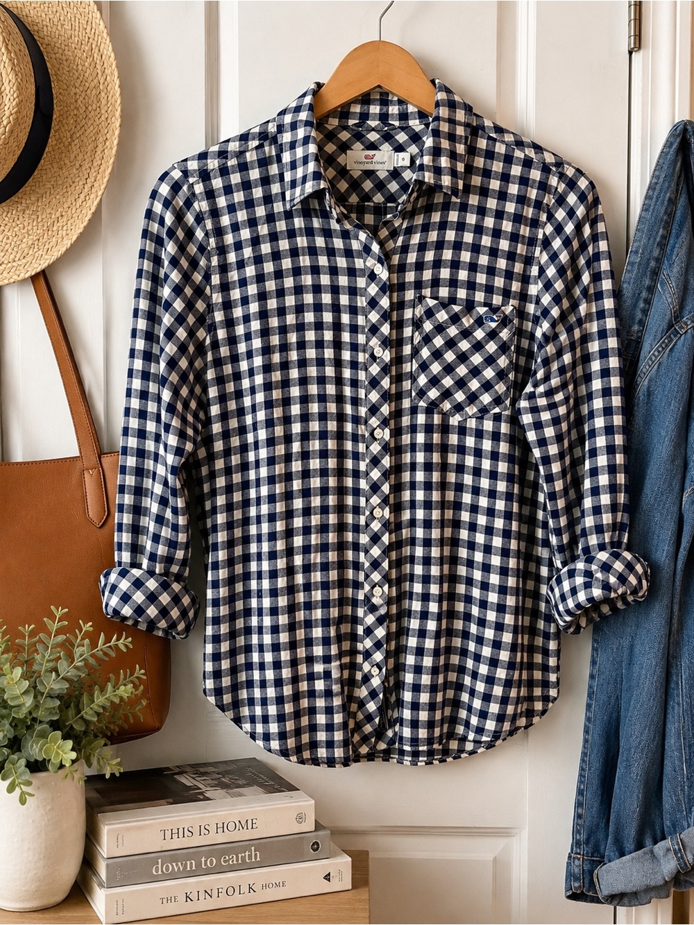 Vineyard Vines Navy and Cream Gingham Shirt size 6